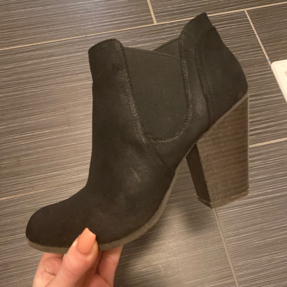 Fergiliscious Suede booties